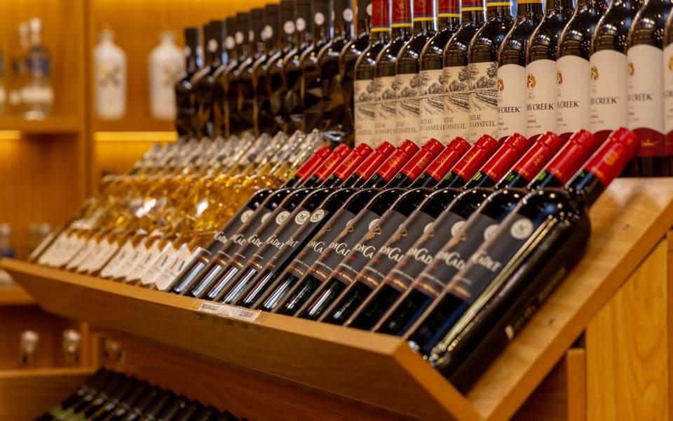 Custom Wine Labels and Adhesive Keepsakes